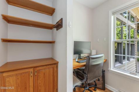 703 Maple Lane Niskayuna NY 12309
