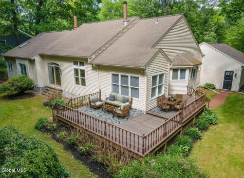 703 Maple Lane Niskayuna NY 12309