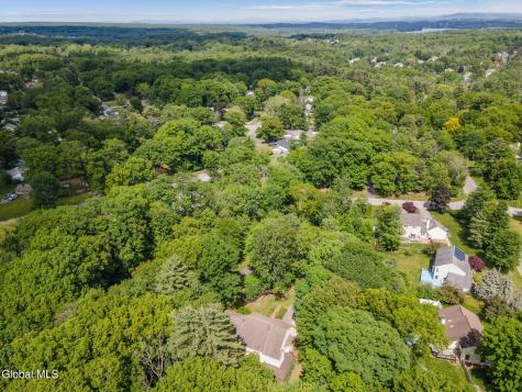 703 Maple Lane Niskayuna NY 12309