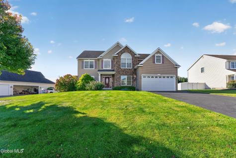8 Peacham Road Watervliet NY 12189