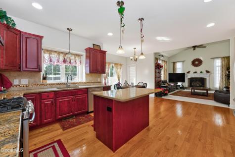 8 Peacham Road Watervliet NY 12189