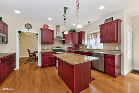 8 Peacham Road Watervliet NY 12189