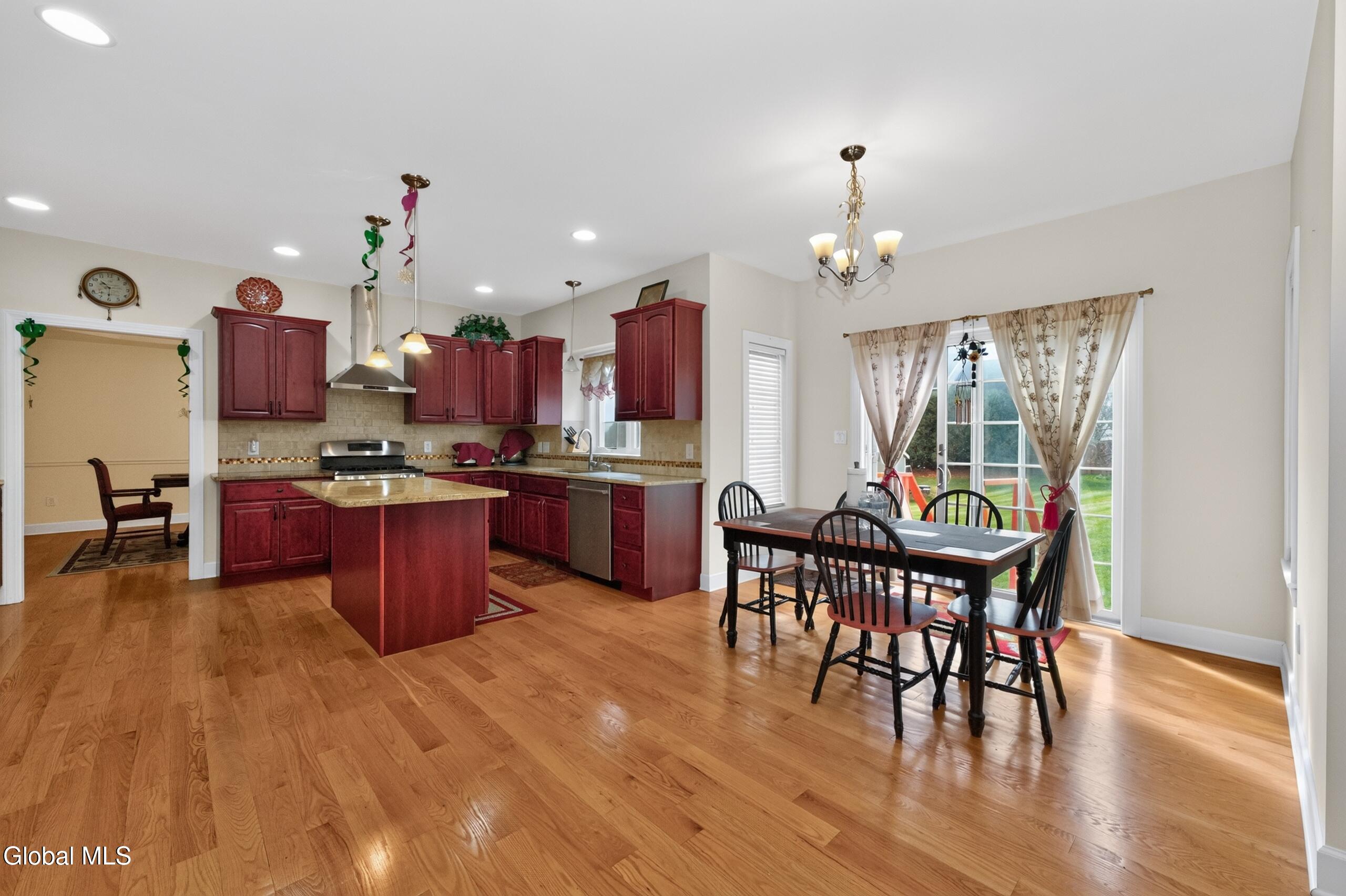 8 Peacham Road Watervliet NY 12189