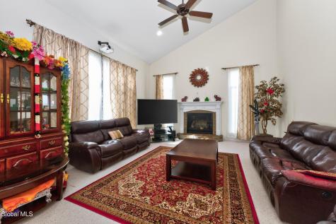 8 Peacham Road Watervliet NY 12189