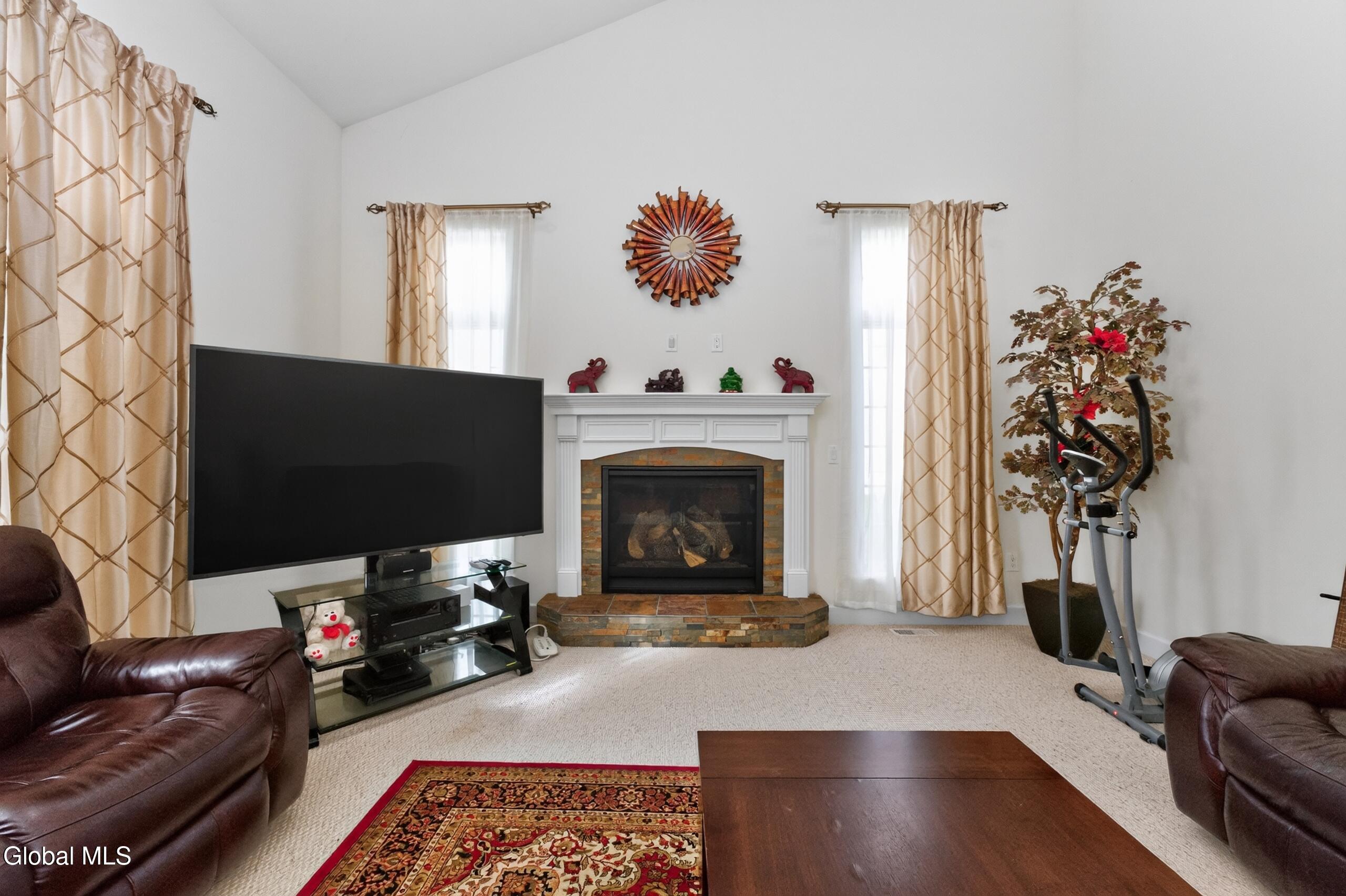 8 Peacham Road Watervliet NY 12189