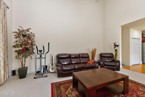 8 Peacham Road Watervliet NY 12189