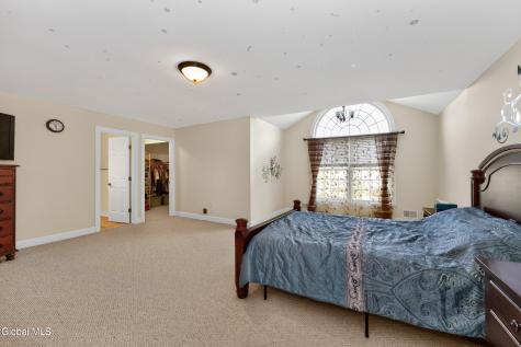 8 Peacham Road Watervliet NY 12189