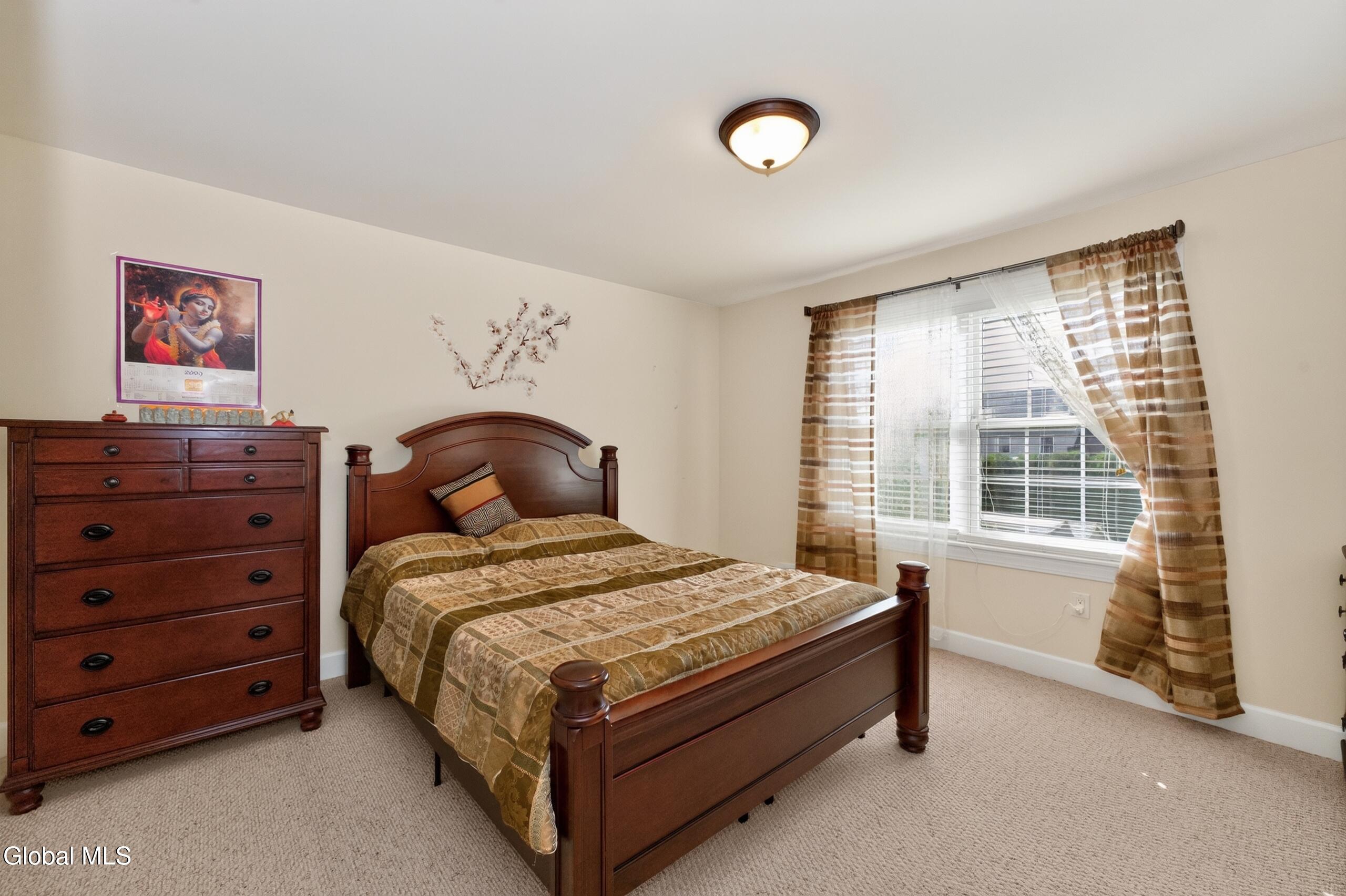 8 Peacham Road Watervliet NY 12189