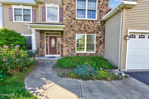 8 Peacham Road Watervliet NY 12189