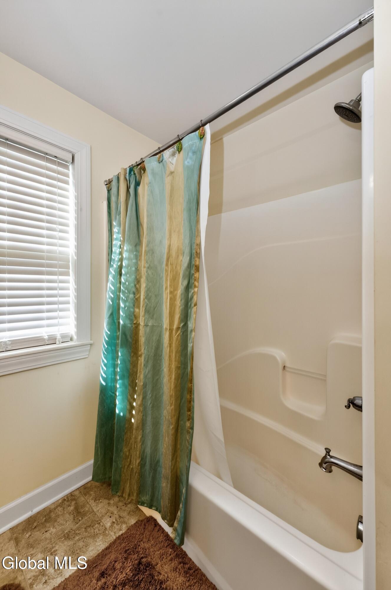 8 Peacham Road Watervliet NY 12189