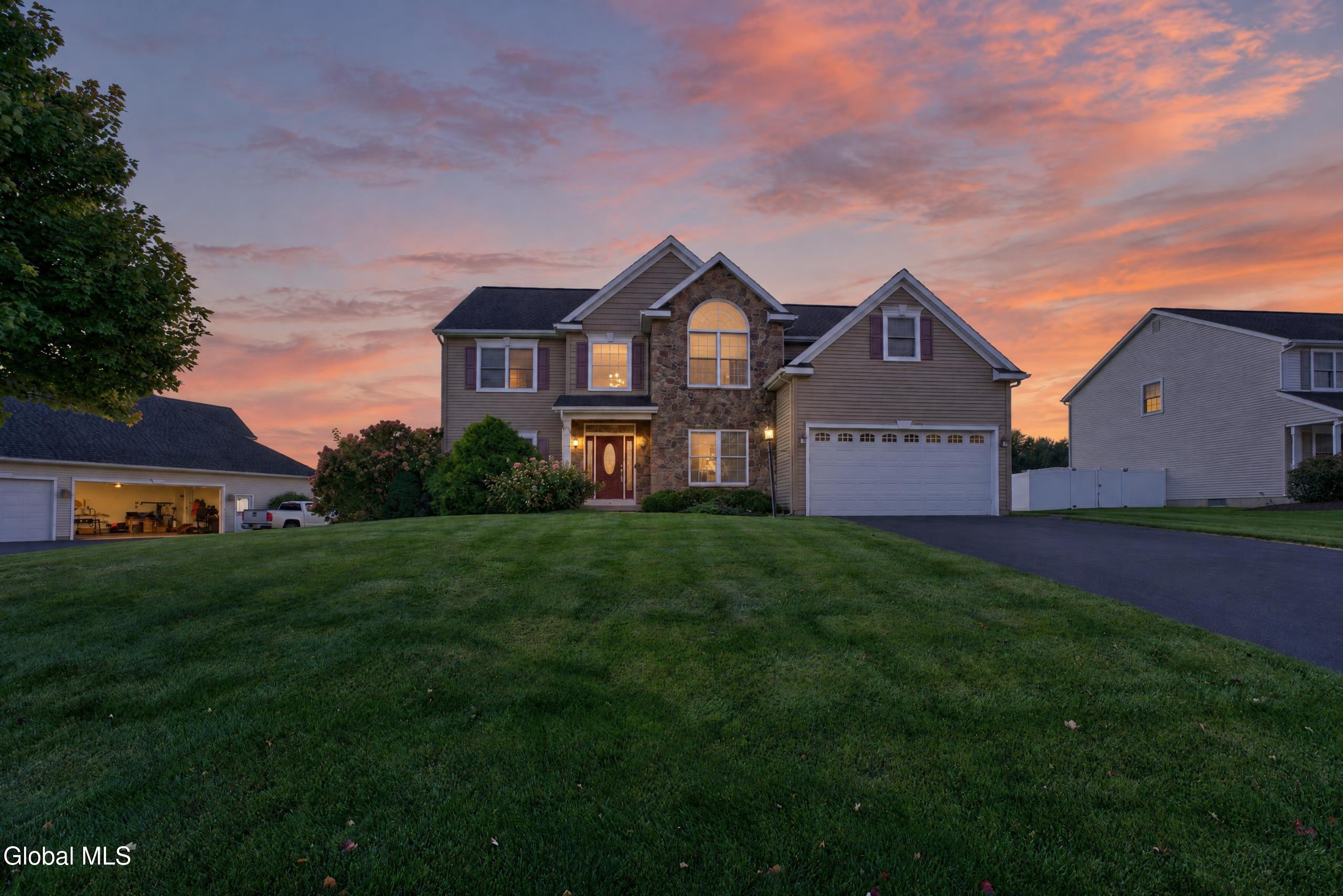 8 Peacham Road Watervliet NY 12189