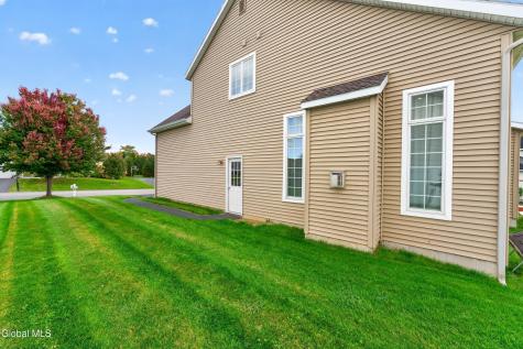 8 Peacham Road Watervliet NY 12189