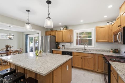30 Hadel Road Glenville NY 12302