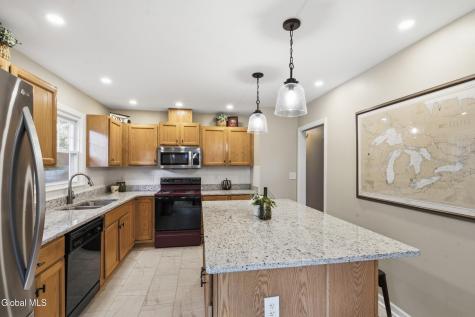 30 Hadel Road Glenville NY 12302