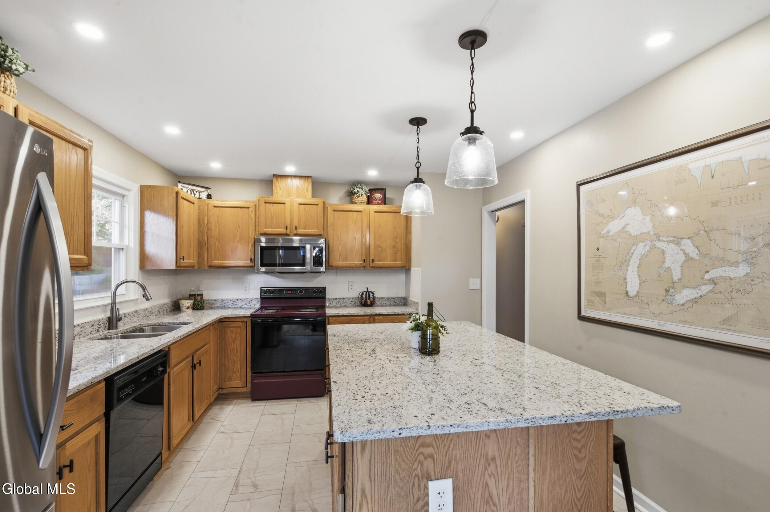 30 Hadel Road Glenville NY 12302