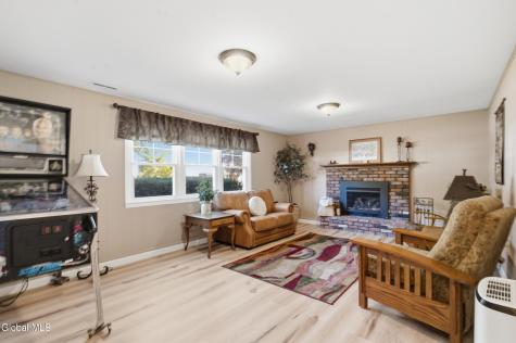 30 Hadel Road Glenville NY 12302