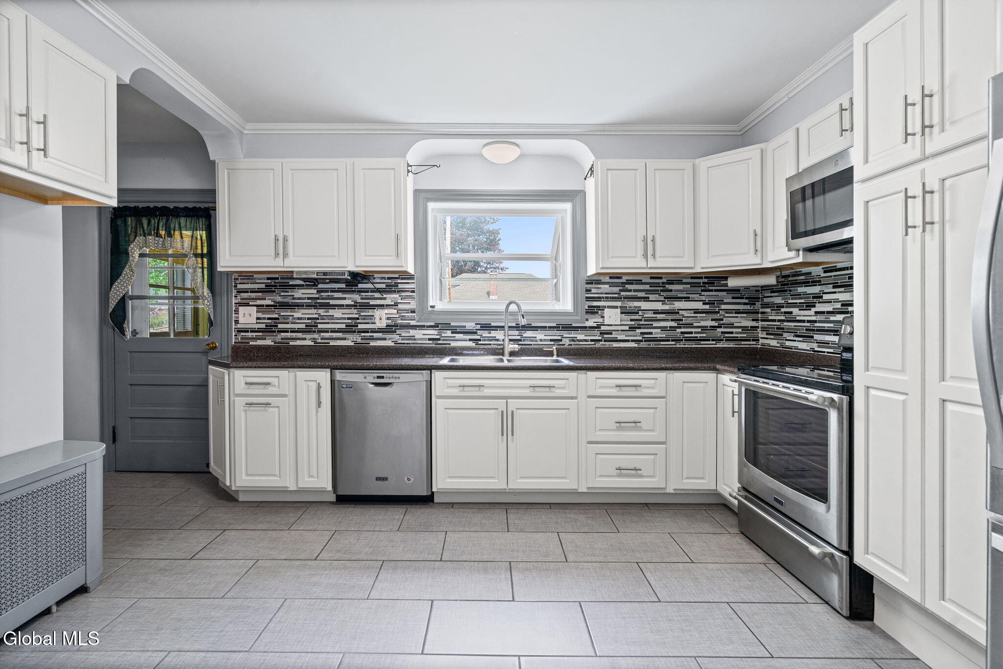 905 Vischer Avenue Schenectady NY 12306