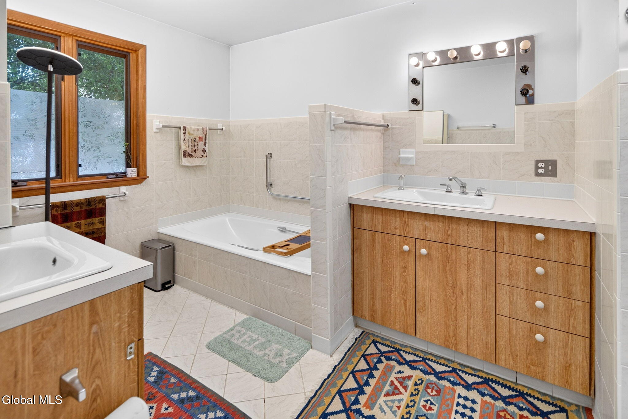 1528 Regent Street Niskayuna NY 12309