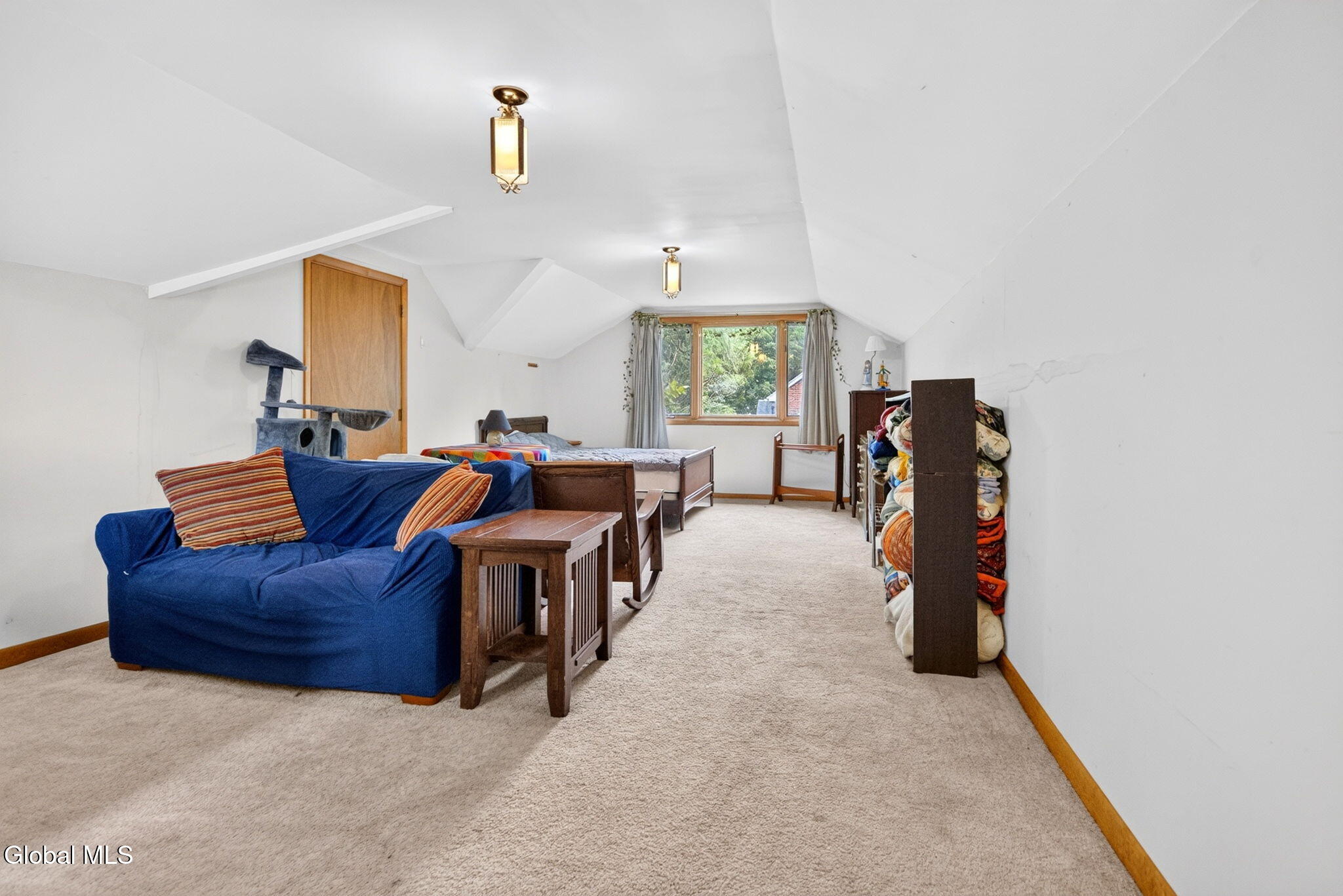 1528 Regent Street Niskayuna NY 12309