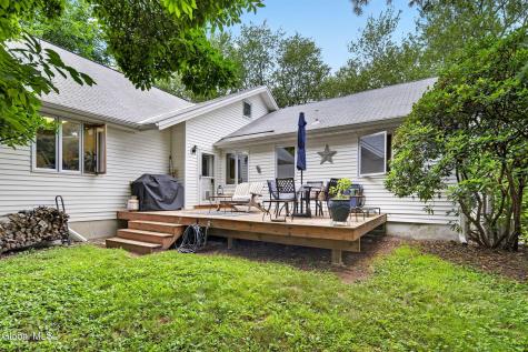 1528 Regent Street Niskayuna NY 12309