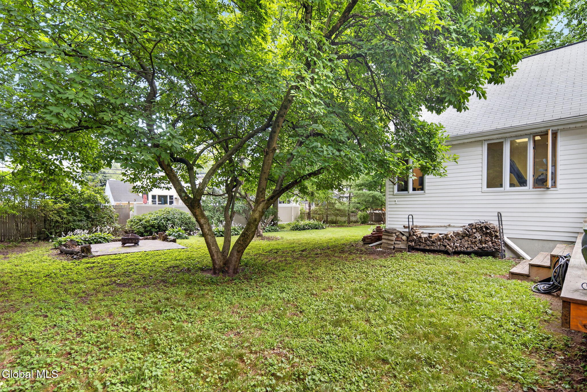 1528 Regent Street Niskayuna NY 12309
