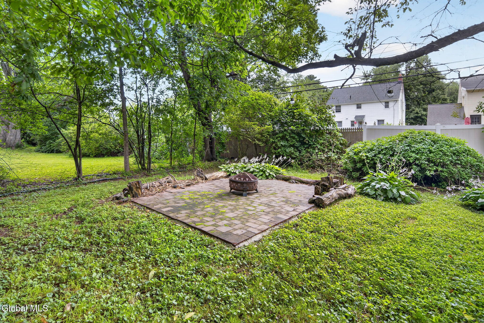 1528 Regent Street Niskayuna NY 12309