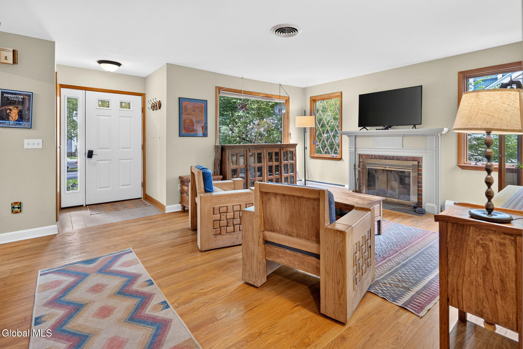 1528 Regent Street Niskayuna NY 12309
