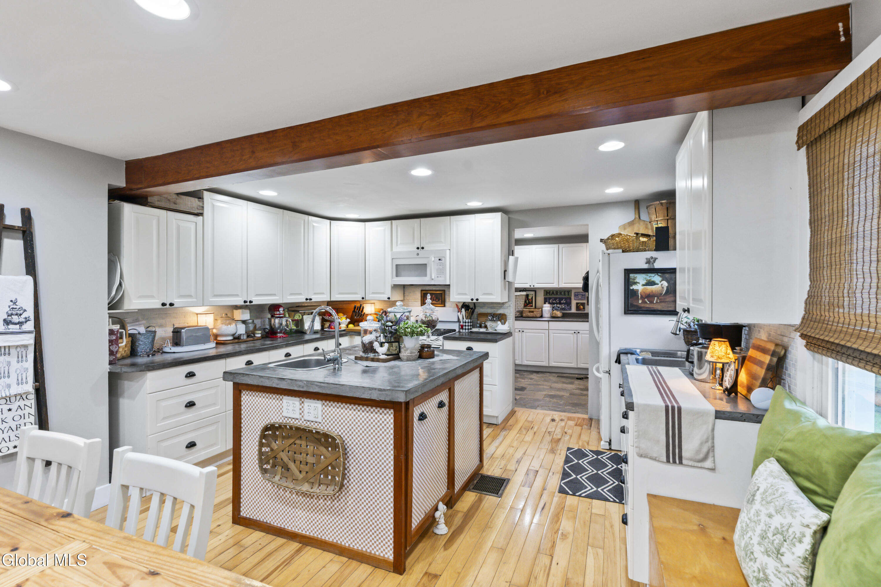 350 County Road 25 Hudson NY 12534