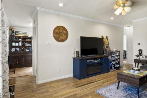 309 Manchester Road Schenectady NY 12304