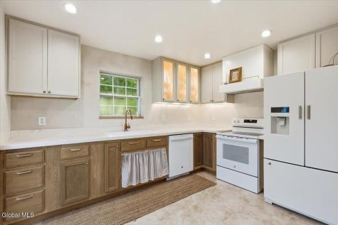 84 Lord Avenue Troy NY 12180