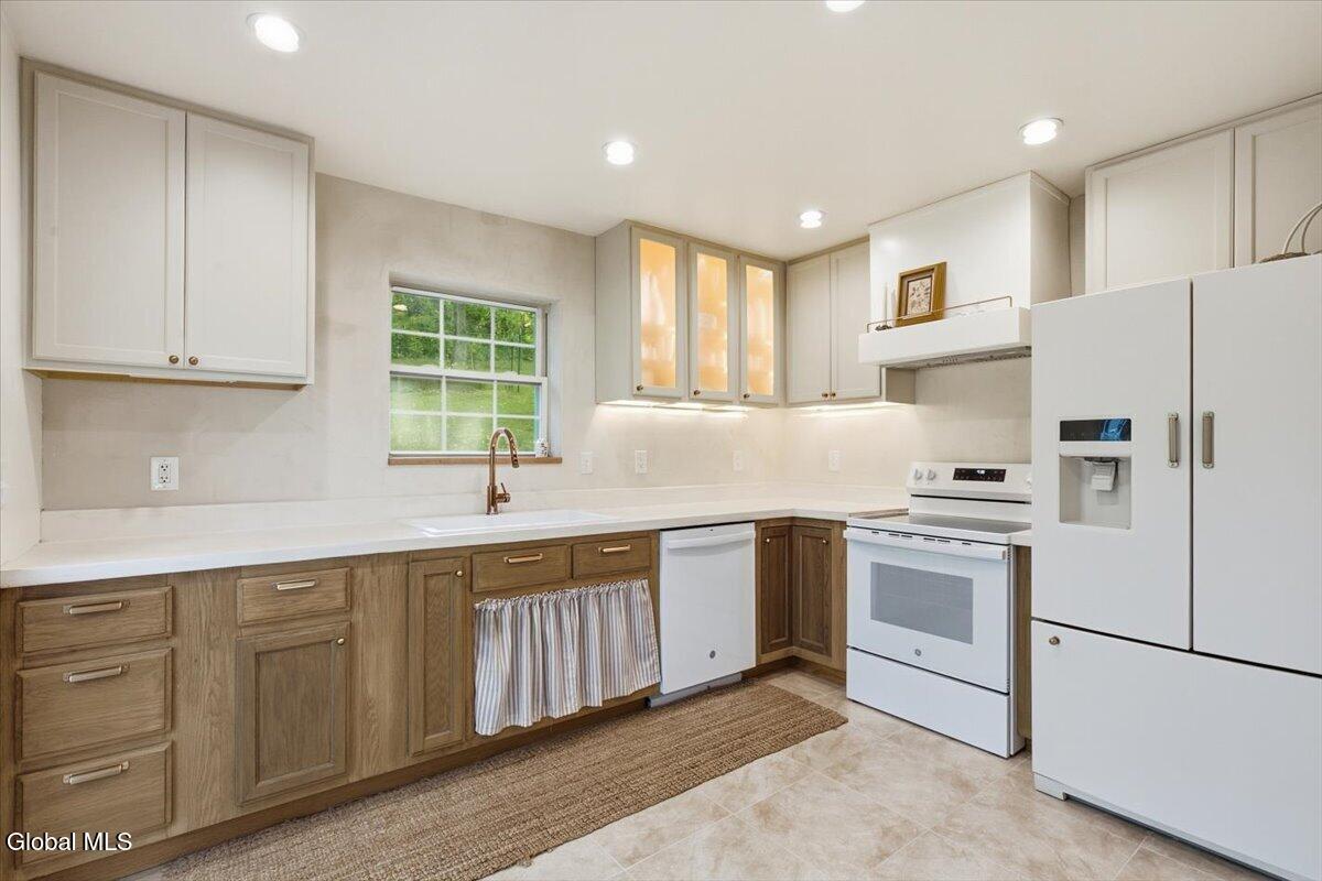 84 Lord Avenue Troy NY 12180