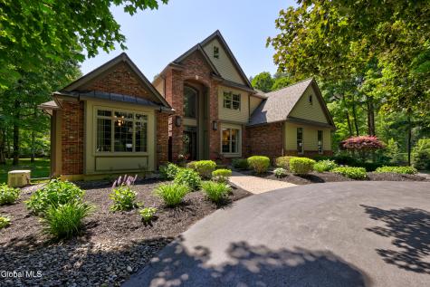 1 Oak Brook Boulevard Saratoga Springs NY 12866