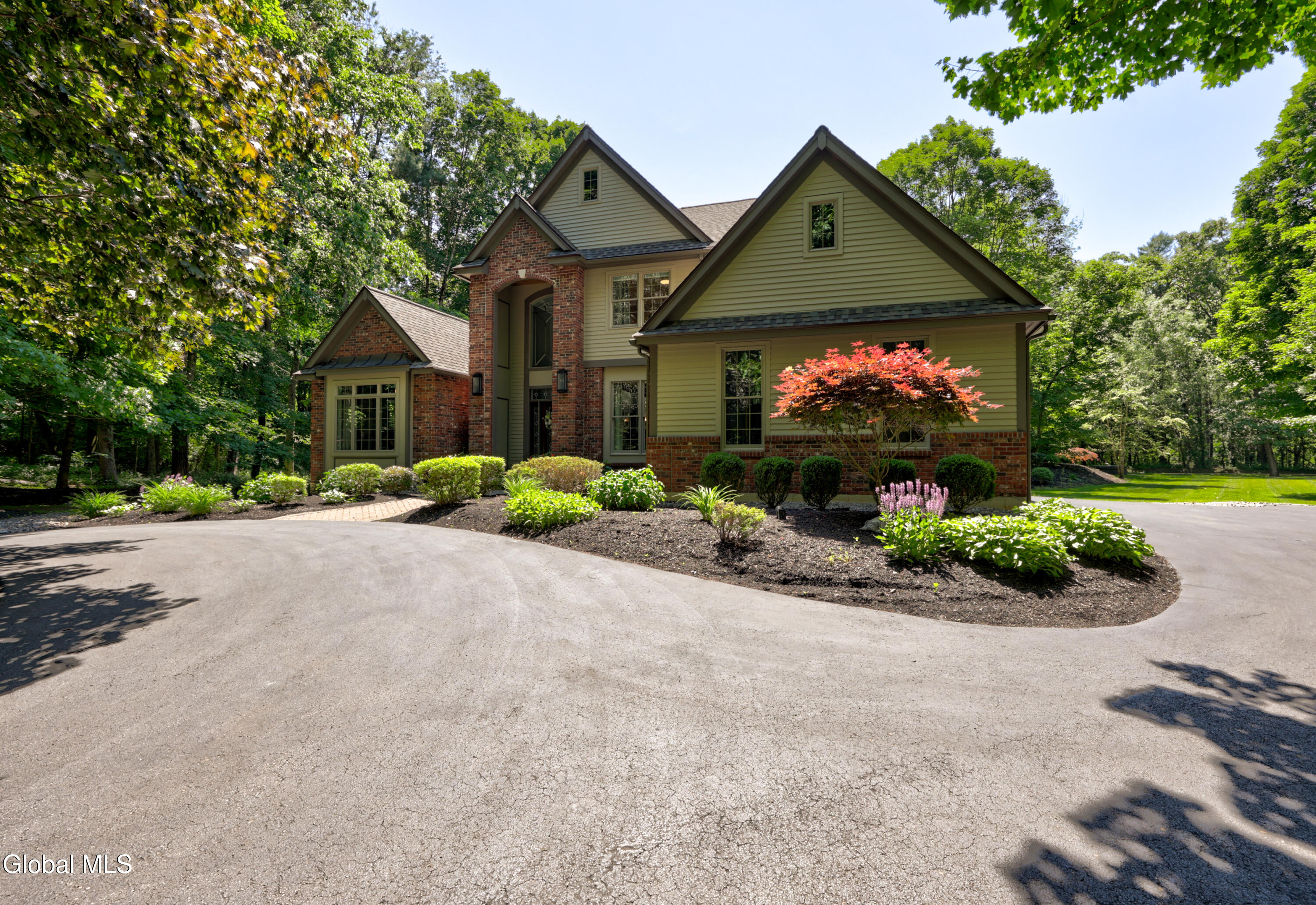 1 Oak Brook Boulevard Saratoga Springs NY 12866