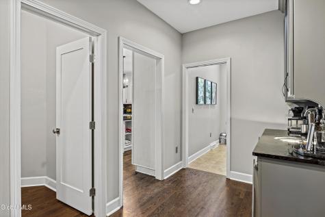 1 Oak Brook Boulevard Saratoga Springs NY 12866
