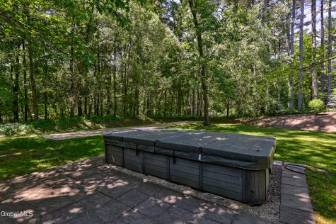 1 Oak Brook Boulevard Saratoga Springs NY 12866