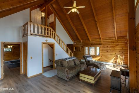 2 Cesta Lane Troy NY 12180