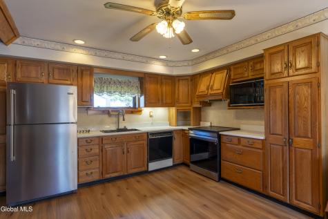 2 Cesta Lane Troy NY 12180