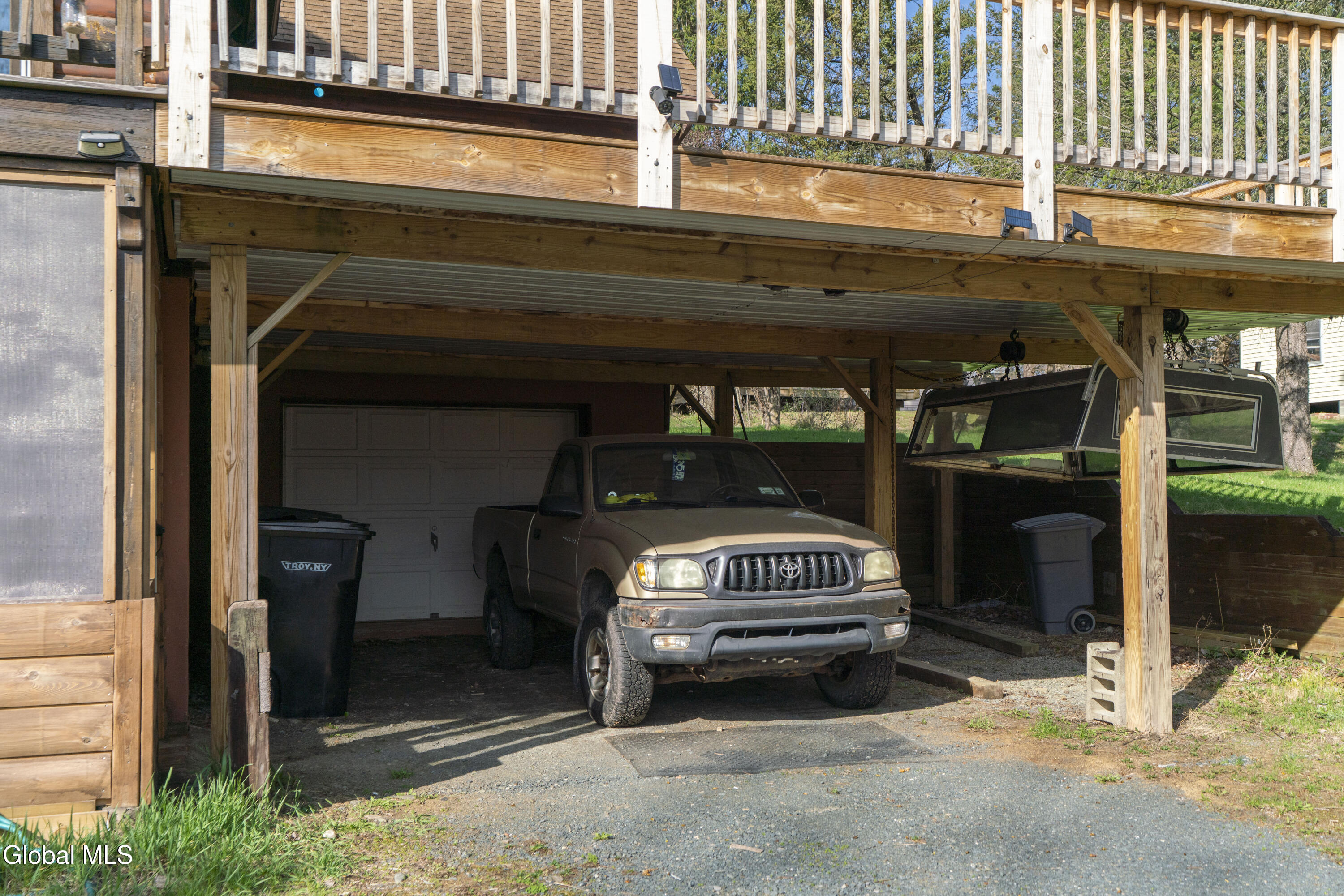 2 Cesta Lane Troy NY 12180