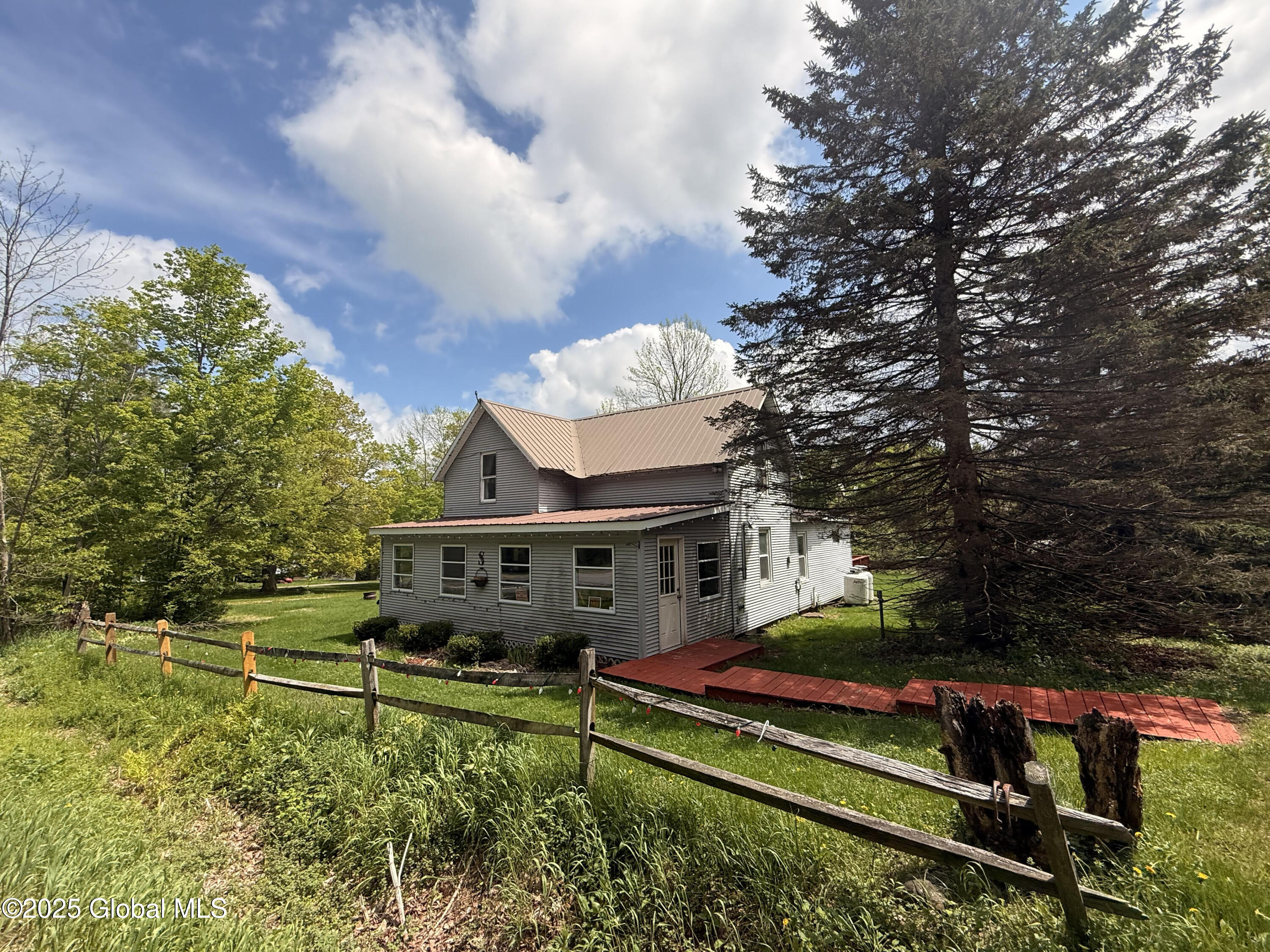 9012 Graphite Mountain Road Hague NY 12836