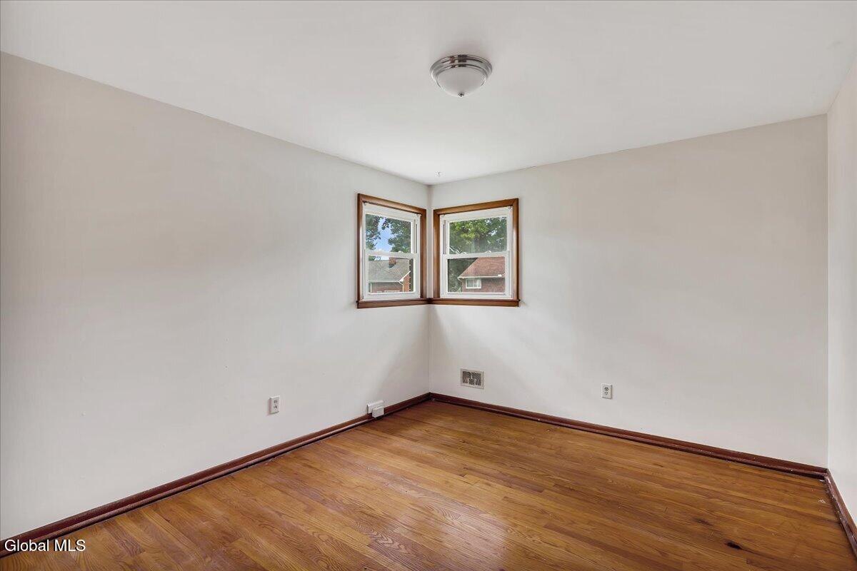 1045 O'brien Avenue Schenectady NY 12303