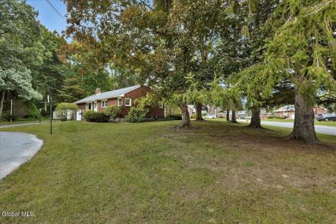 1045 O'brien Avenue Schenectady NY 12303
