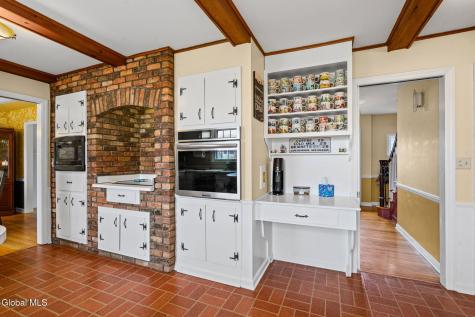 1174 Godfrey Lane Niskayuna NY 12309