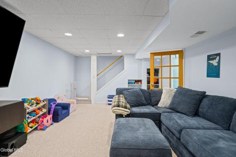 1174 Godfrey Lane Niskayuna NY 12309