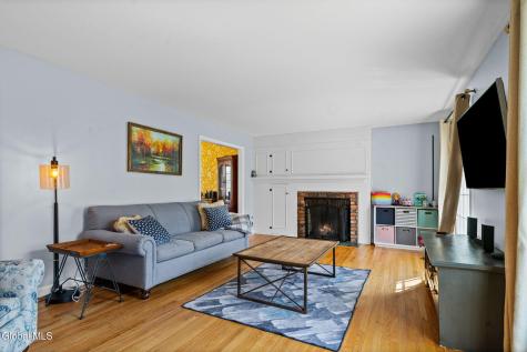 1174 Godfrey Lane Niskayuna NY 12309
