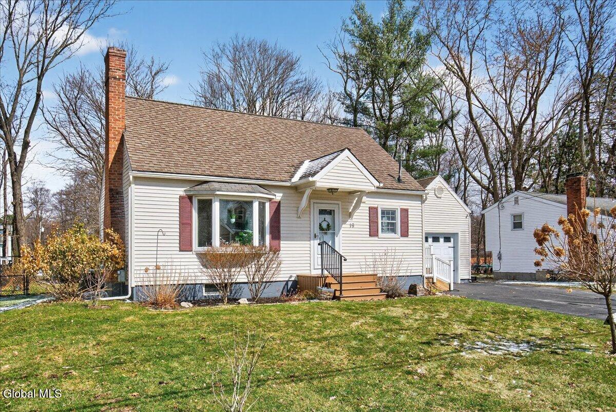 19 Fredericks Road Glenville NY 12302