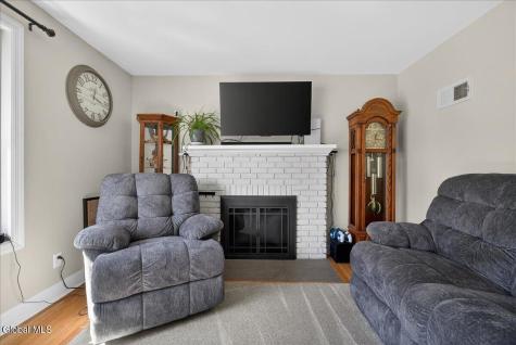 19 Fredericks Road Glenville NY 12302