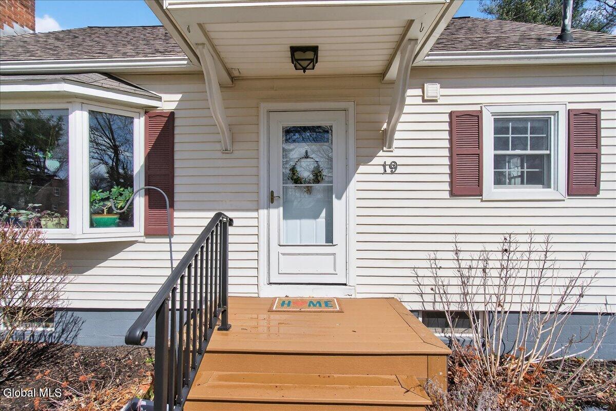 19 Fredericks Road Glenville NY 12302