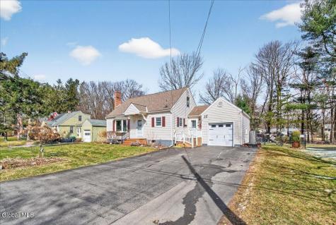 19 Fredericks Road Glenville NY 12302