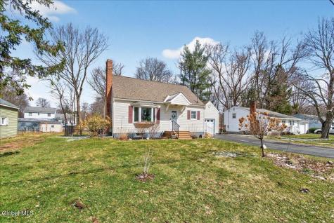 19 Fredericks Road Glenville NY 12302