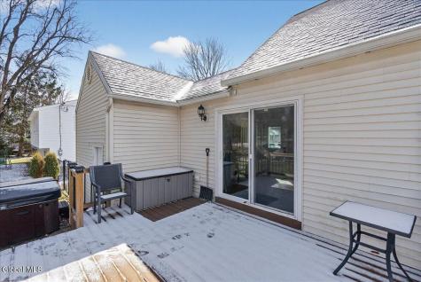 19 Fredericks Road Glenville NY 12302